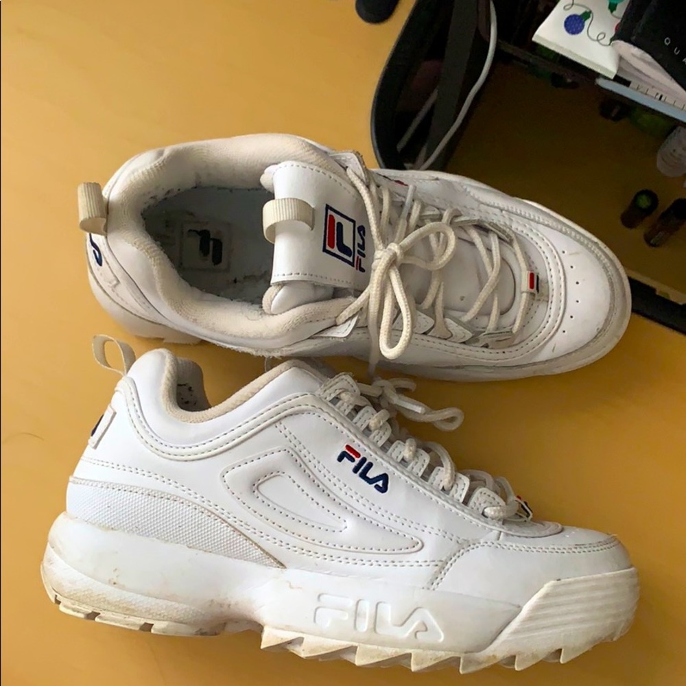 White Fila Distributor 2